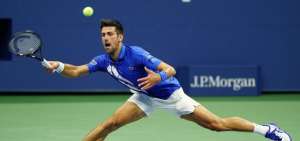 Un Djokovic imparable se cita con Carre&ntilde;o en octavos de final
