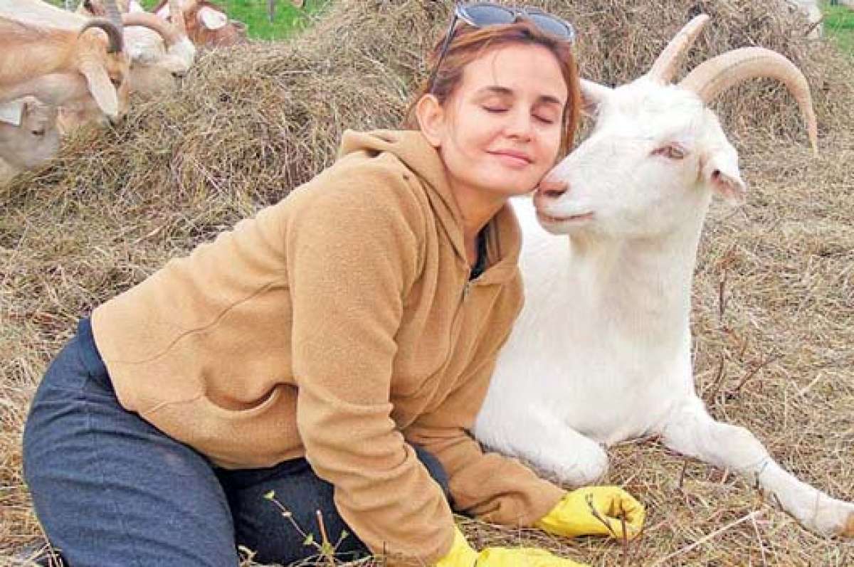 Emmeline Manzur ha contribuido en asociaciones como PETA y Animal Rescue Network, y ahora es dirigente de la Red Vegana de Guayaquil. Fotos cortes&iacute;a UEES