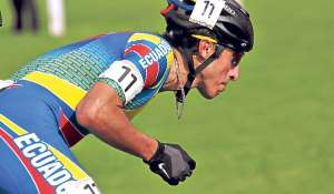 El ecuatoriano Jorge Bola&ntilde;os acumula dos medallas en el Campeonato Mundial de Patinaje; el jueves gan&oacute; el bronce y ayer la presea dorada. Cortes&iacute;a Ministerio del Deporte