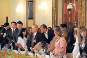 Los familiares de los desaparecidos se reunieron con el presidente Rafael Correa en el Palacio de Carondelet, para conocer el avance de las indagaciones. Foto: Cortes&iacute;a/ Flickr Presidencia