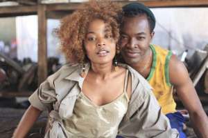 Una imagen de Ayanda, la pel&iacute;cula dirigida por la directora sudafricana Sara Blecher. Foto internet