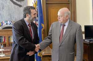 &Eacute;dison Lanza (izq.) se reuni&oacute; con el secretario general de la OEA, el chileno Jos&eacute; Miguel Insulza. Foto: Cortes&iacute;a