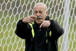 Vicente Del Bosque probar&aacute; varias alternativas en el once titular ante Chile. Foto: EFE