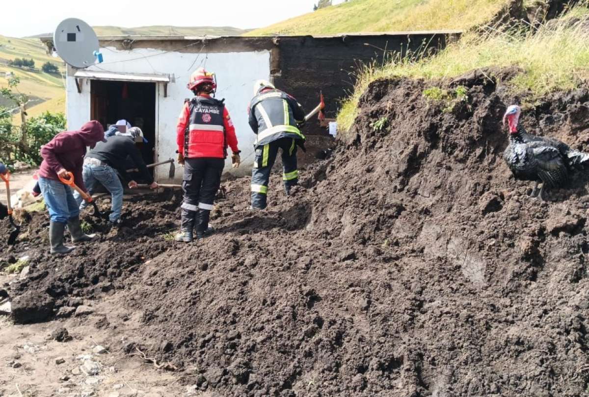 Un deslizamiento de tierra se dio en Cayambe. 