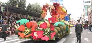 El desfile tradicional en Ambato dar&aacute; inicio a las festividades en esa ciudad.