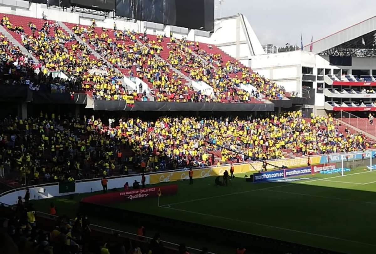 Los hinchas de Ecuador apuestan por la victoria