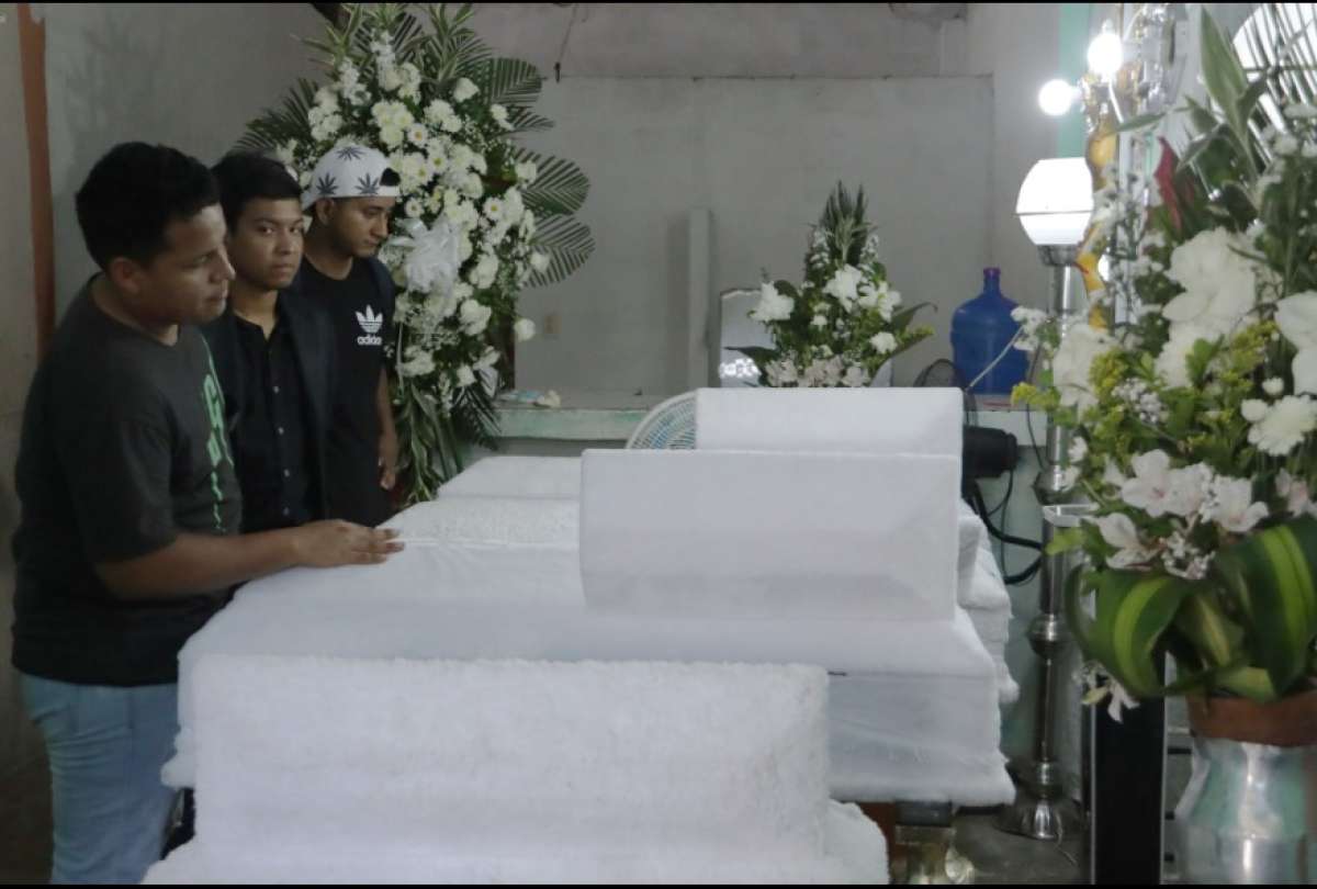 El funeral de los pequeños