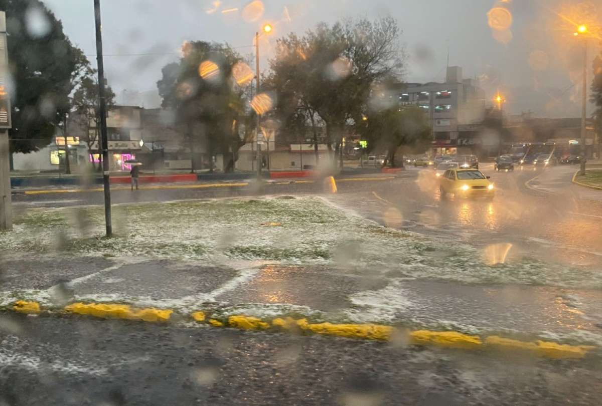Una fuerte granizada cayó sobre el sur de Quito