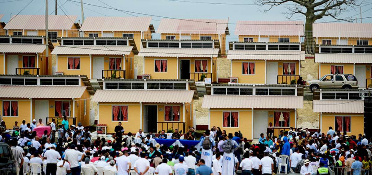 En Jaramij&oacute; se entregaron 11 casas y en Manta 27, edificadas con aporte p&uacute;blico-privado internacional.