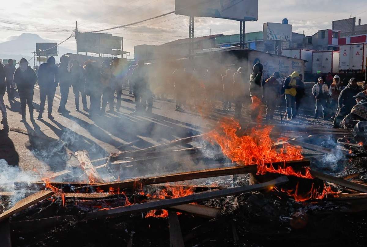 Bloqueo de vías impidió paso de ambulancias en Imbabura