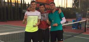 Roberto Quiroz, campe&oacute;n de dobles en el Futuro 1 de Los &Aacute;ngeles