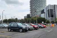 A los estacionamientos en todo Quito se suman las más de 2.700 plazas de la Zona Azul.