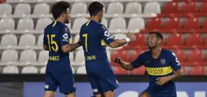 Boca golea a Libertad y clasifica a cuartos de Libertadores