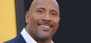 El exluchador de 44 a&ntilde;os, Dwayne Johnson, destron&oacute; en el primer lugar a Iron Man (Robert Downey Jr).