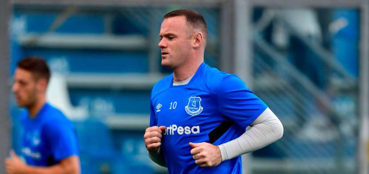 Rooney regresa a Manchester comandando el Everton