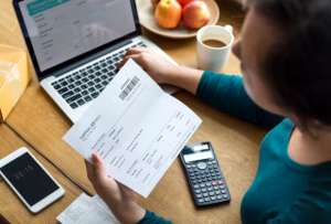 Gu&iacute;a pr&aacute;ctica: c&oacute;mo emitir la factura electr&oacute;nica desde el SRI en Ecuador