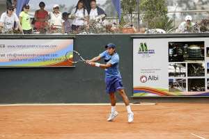 Gonzalo Escobar gan&oacute; el t&iacute;tulo de dobles y singles del Futuro 3 que se disput&oacute; en Quito. Foto: Miguel Jimenez/El Tel&eacute;grafo