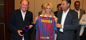 Shakira y el FC Barcelona construir&aacute;n una escuela en Barranquilla