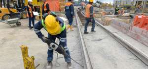 Los trabajos del Tranv&iacute;a contin&uacute;an en Cuenca, pese a los informes emitidos por la Contralor&iacute;a, y se terminar&aacute;n en octubre de este a&ntilde;o.