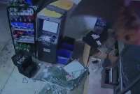 Intentan robar una tienda con una retroescavadora en Florida, Estados Unidos