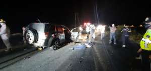Dos polic&iacute;as fallecieron en triple choque en Babahoyo