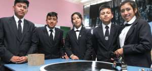 Estudiantes de la Unidad Educativa Juan Salinas.