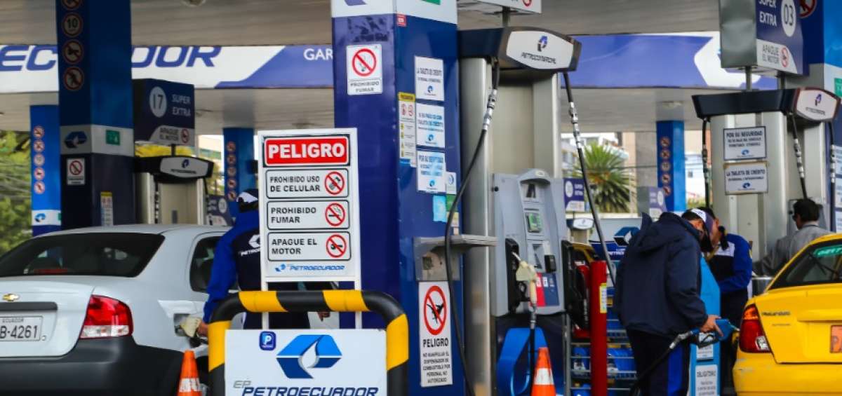 El cierre de v&iacute;as y paralizaci&oacute;n dificultan el transporte de auto tanques hacia las ciudades de todo el pa&iacute;s, lo que repercute en el despacho y consumo de derivados. 