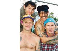 Red Hot Chili Peppers inicia la grabaci&oacute;n de nuevo disco