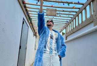 El cantante puertorriqueño Bad Bunny se puso la camiseta de Argentina.