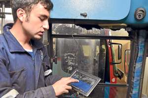 El servicio urbano de Cuenca cuenta con c&aacute;maras de video y botones de auxilio para uso de los pasajeros. Foto: Jos&eacute; Luis Llivisaca / El Tel&eacute;grafo