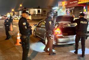 La Polic&iacute;a Nacional confirm&oacute; que en el d&eacute;cimo d&iacute;a de toque de queda se detuvo a 34 ciudadanos en las cuatro provincias en las que rige esta medida.