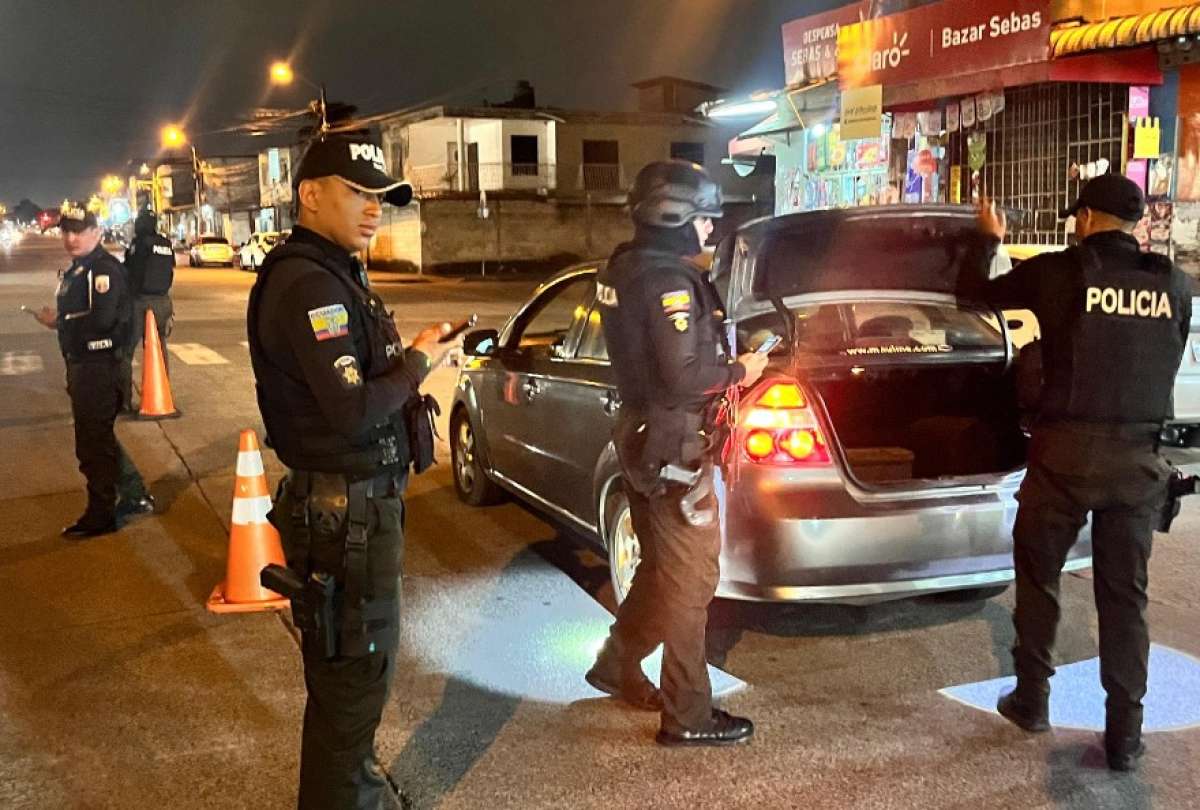 34 aprehendidos en el d&eacute;cimo d&iacute;a del toque de queda en Ecuador