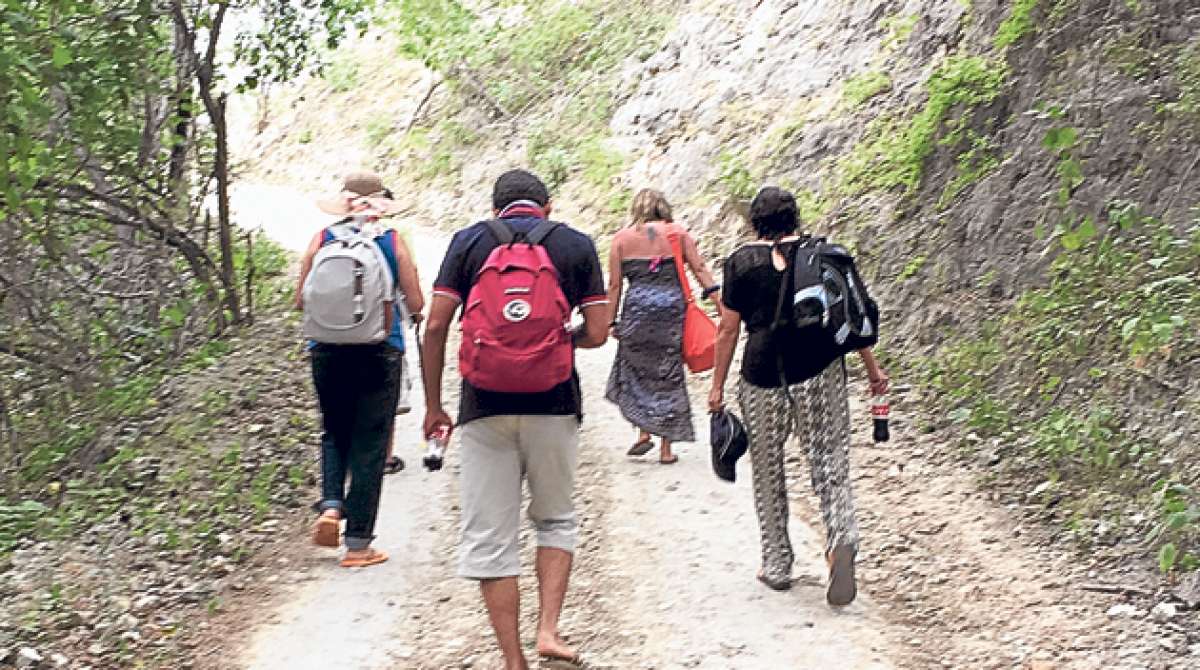 En la localidad hay diversos senderos, por los cuales se puede conocer m&aacute;s de la historia manabita. Foto: Mario Rodr&iacute;guez / El Tel&eacute;grafo
