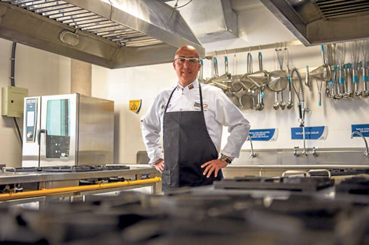 &ldquo;El concurso del hornado es para ubicar al pa&iacute;s en la ruta de la gastronom&iacute;a&rdquo;
