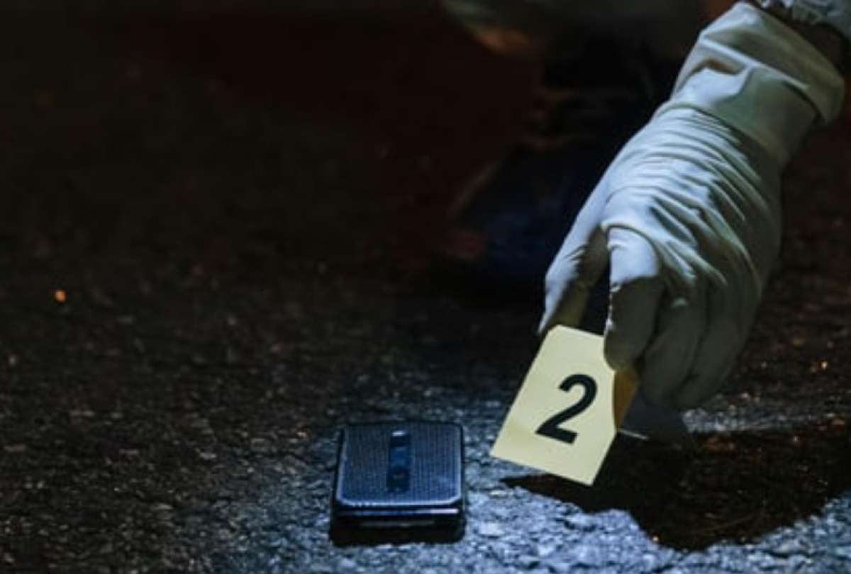 Una mujer fue víctima de un ataque con arma de fuego la noche del 26 de agosto en Tumbaco. La policía investiga.