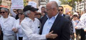 A la marcha convocada por Diego Oquendo, de radio Visi&oacute;n, acudieron en Quito pol&iacute;ticos y candidatos, como Mauricio Pozo (PSC) y Patricio Donoso (CREO).