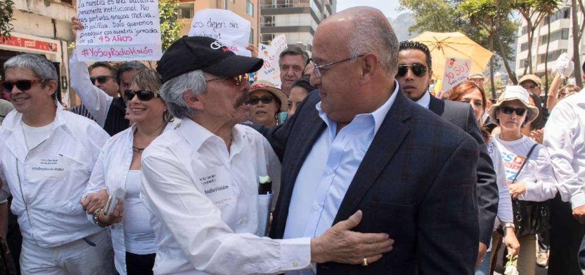 A la marcha convocada por Diego Oquendo, de radio Visi&oacute;n, acudieron en Quito pol&iacute;ticos y candidatos, como Mauricio Pozo (PSC) y Patricio Donoso (CREO).