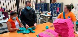 Privadas de la libertad confeccionan 200 mascarillas diarias por emergencia sanitaria