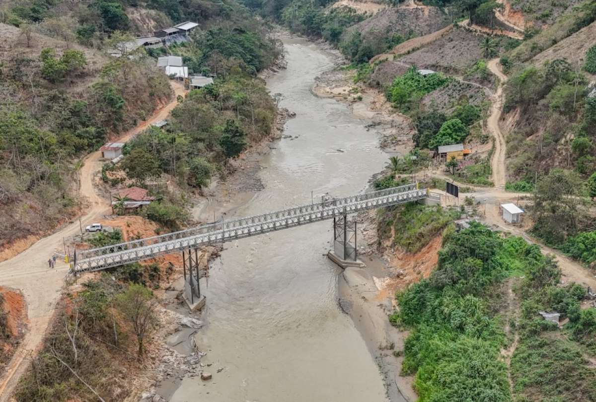 Puente Bailey sobre el Puyango impulsa el comercio y la movilidad entre Loja y El Oro 