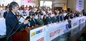 Guillermo Lasso (CREO) anunci&oacute; que son 100 actores pol&iacute;ticos los que se unen a Compromiso Ecuador.