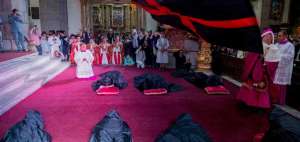 El Arrastre de Caudas convoc&oacute; a los fieles cat&oacute;licos