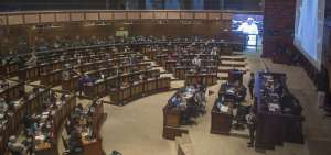 El plenario del Legislativo en una de sus sesiones de debate, para analizar los articulados de los proyectos de ley presentados por los asamble&iacute;stas.