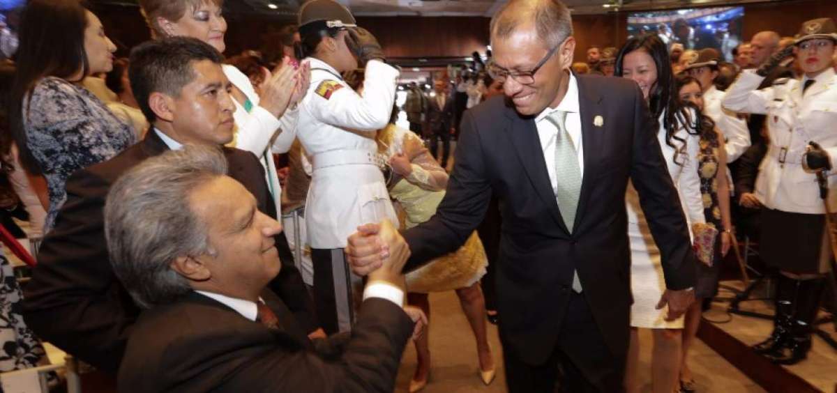 Al entrar a la Asamblea, el vicepresidente de la Rep&uacute;blica, Jorge Glas, salud&oacute; a Len&iacute;n Moreno, enviado especial de la ONU para las personas con discapacidad.