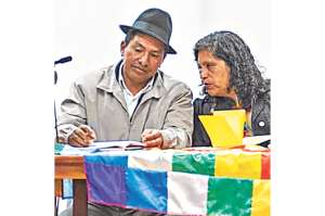 El Parlamento de los Pueblos plantea referendo  