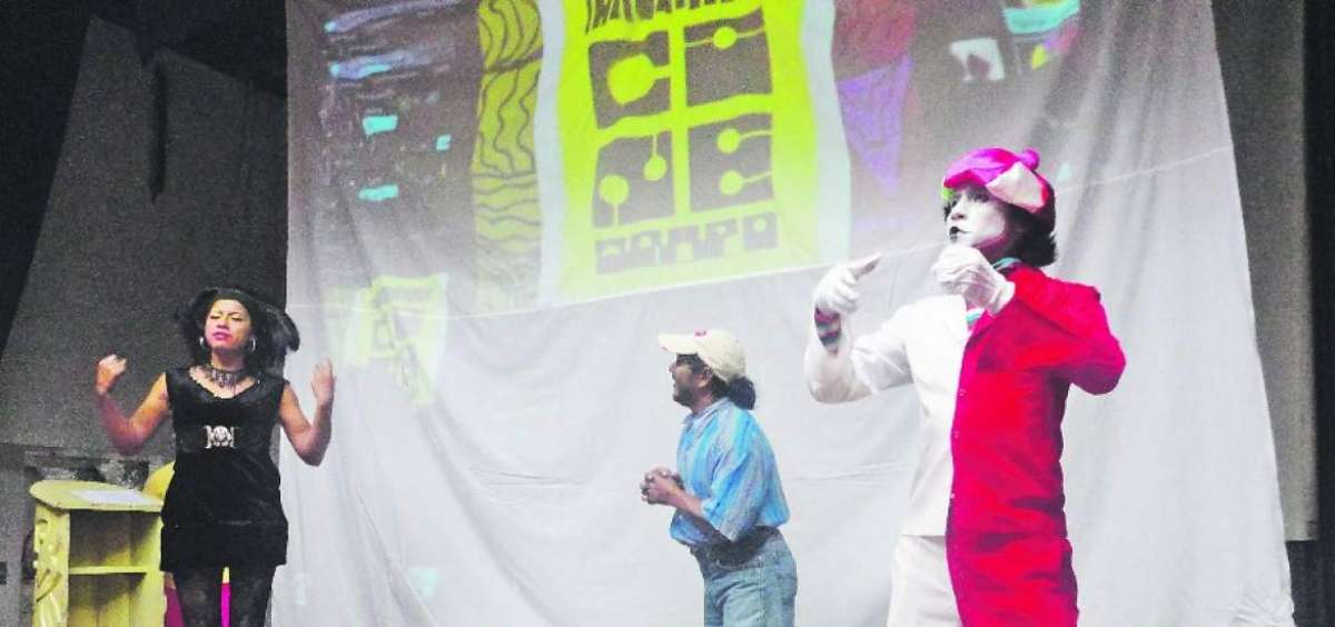 As&iacute; se mostraba las carteleras de anta&ntilde;o, cuando el cine se hab&iacute;a convertido en una de las principales diversiones que ten&iacute;an los machale&ntilde;os.