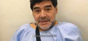 Maradona operado con &eacute;xito del hombro