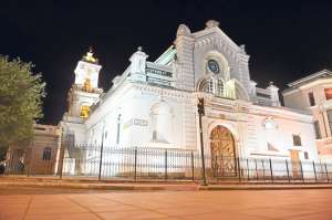 Es una de la primeras iglesias de Cuenca, luego de la ermita de Todos los Santos. Su construcci&oacute;n inici&oacute; con la llegada de los espa&ntilde;oles. Fotos: Jos&eacute; Luis LLivisaca | El Tel&eacute;grafo