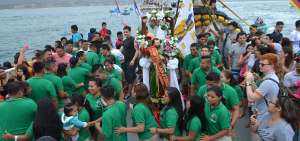 La procesi&oacute;n mar&iacute;tima en Machalilla convoc&oacute; a feligreses y turistas. Es una tradici&oacute;n que data de muchos a&ntilde;os. 