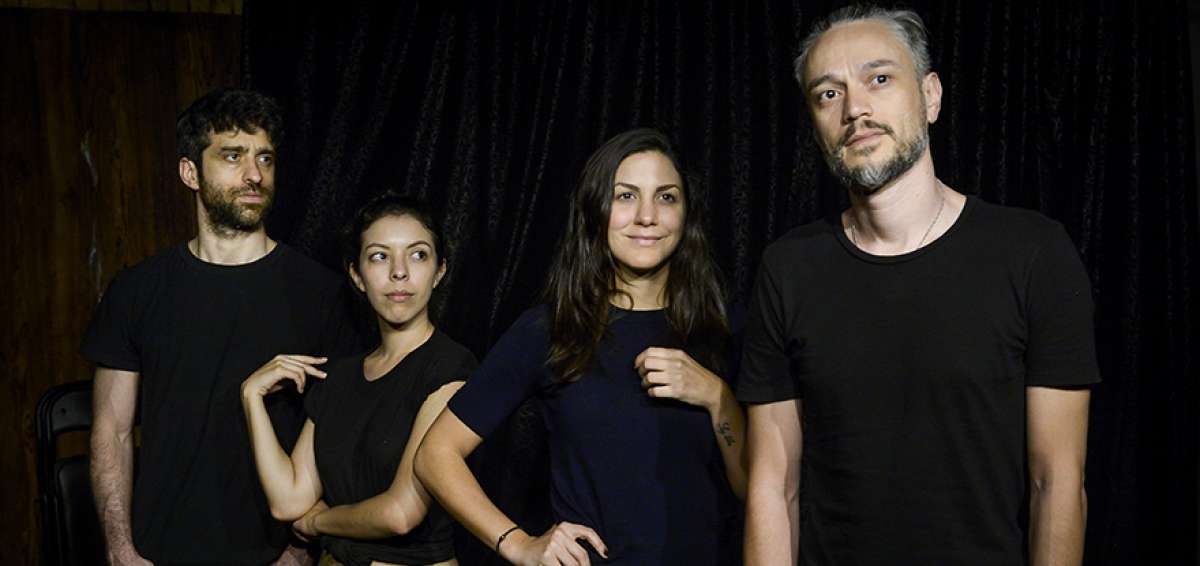 De izq. a der. El actor espa&ntilde;ol I&ntilde;aki Moreno interpreta al personaje Larry. La actriz mexicana, Michelle Samudio, caracteriza a la joven striper Alice. La ecuatoriana Luciana Grassi entra en el rol de la fot&oacute;grafa Ana, y el artista mexicano Benjam&iacute;n Cort&eacute;s toma el papel del periodista y escritor Dan. Los cuatro artistas fueron seleccionados de un casting hecho en marzo y abril. 