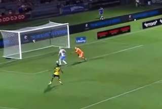 Uno de los &#039;bloopers&#039; más insólitos de 2024 en el fútbol profesional